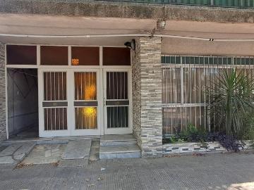 CASA EN VENTA 3 DORMITORIOS QUINCHO PATIO COCHERA