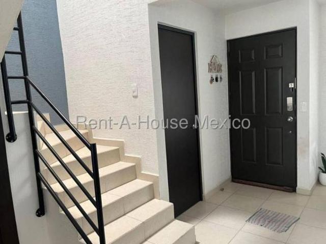 CASA EN VENTA, 3 HABITACIONES MAS ESTUDIO, RINCONES DEL MARQUES, QRO
