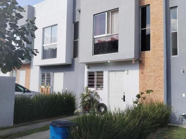 CASA EN VENTA | 3 NIVELES