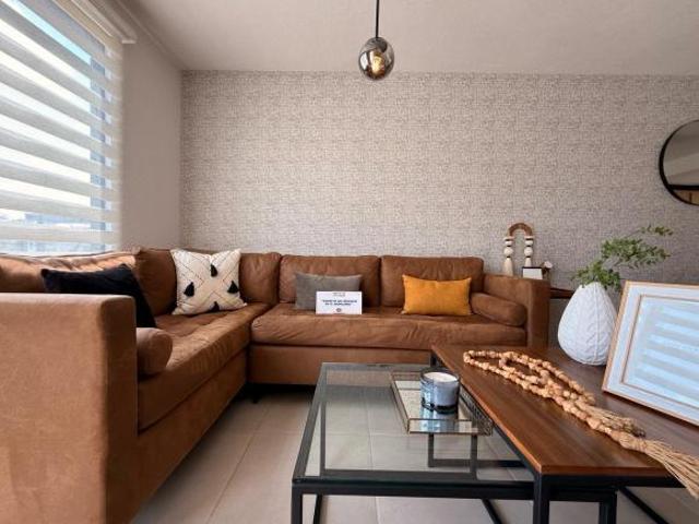 Casa en Venta 3 Recámaras 1 en PB y 3 Baños Completos, frente a Sonterra
