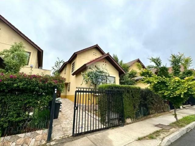 Casa en venta, 3d, 3b, 2e, peñalolen | 3 dormitorios por 8100.00 en Peñalolén
