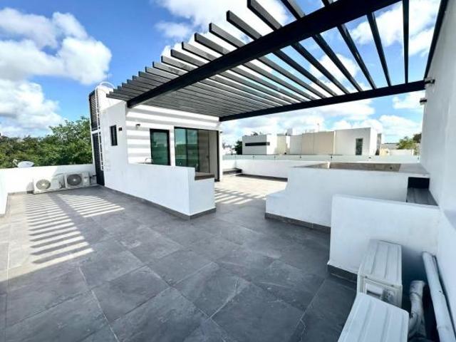 CASA EN VENTA 3REC. HUAYACAN CANCUN