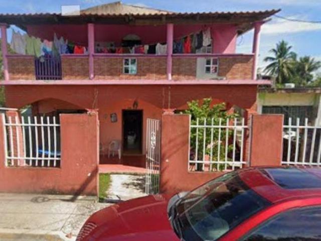 ¡CASA EN VENTA!