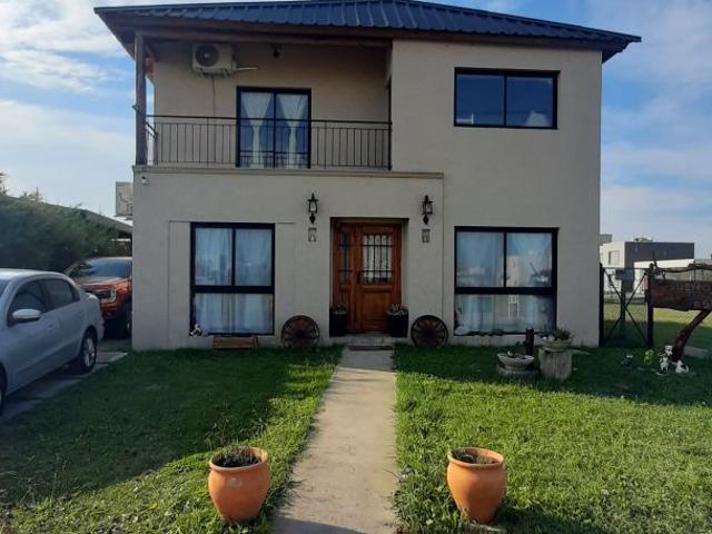 Casa EN VENTA