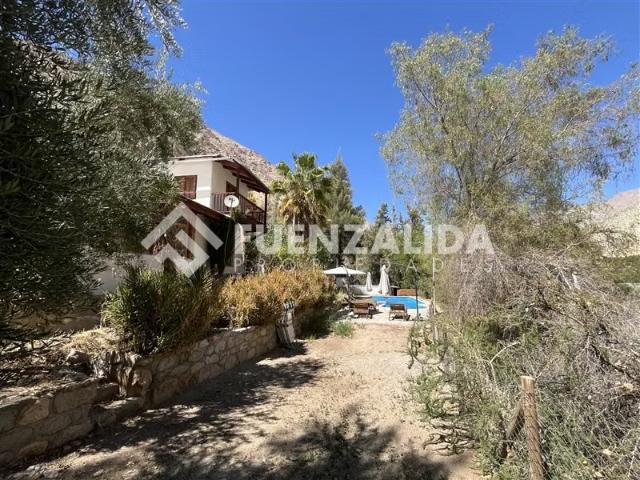Casa en venta 4 dorm. 2 baños piscina, terraza en Paihuano | 4 dormitorios por 11000.00 en Paiguano