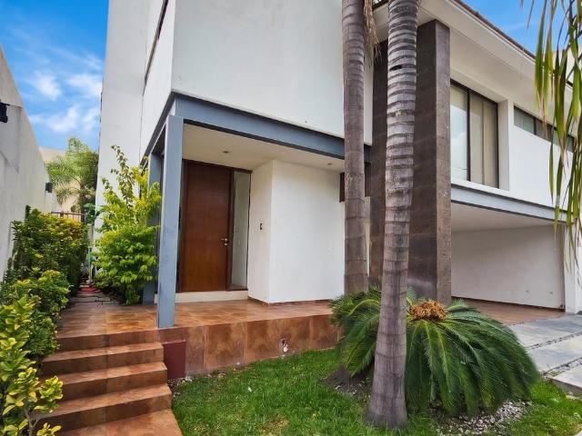 Casa en Venta 4 rec?maras Carolco Residencial 1er sector