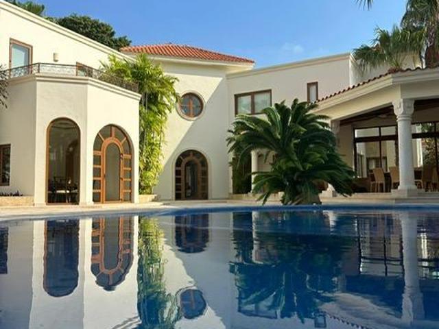 Casa en Venta, 4 Rec?maras, ESTILO CALIFORNIA, Estudio TV, SM 11, Canc?n Centro