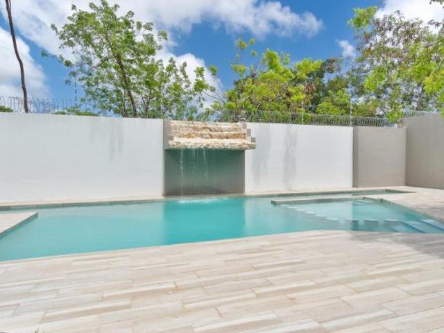 CASA EN VENTA 4 RECAMARAS ALBERCA PRIVADA ALAMOS II CANCUN AVC 2839
