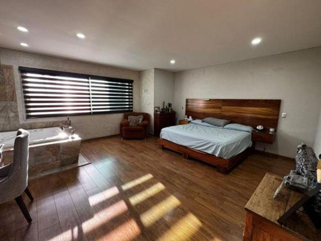 Casa en Venta 4 Recamaras con 4 Baños completos las Cavas Residencial