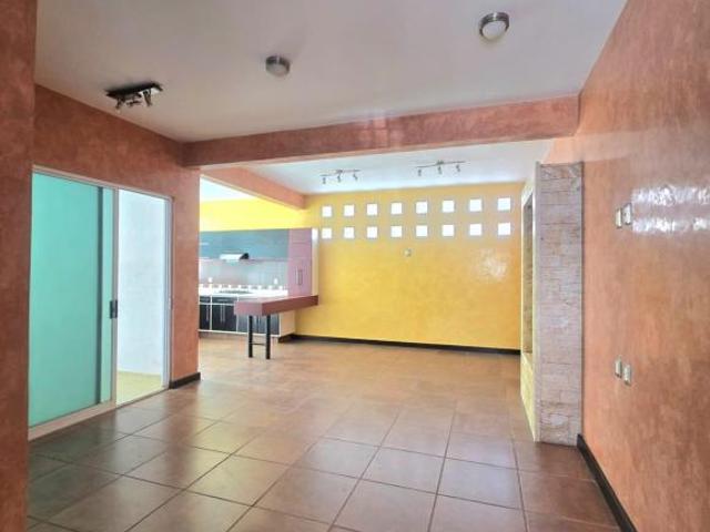 CASA EN VENTA 4 RECÁMARAS EN SAN SEBASTIÁN TUTLA