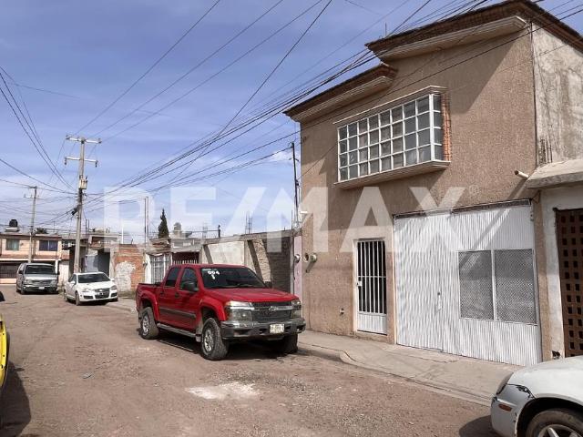 CASA EN VENTA 4 RECAMARAS