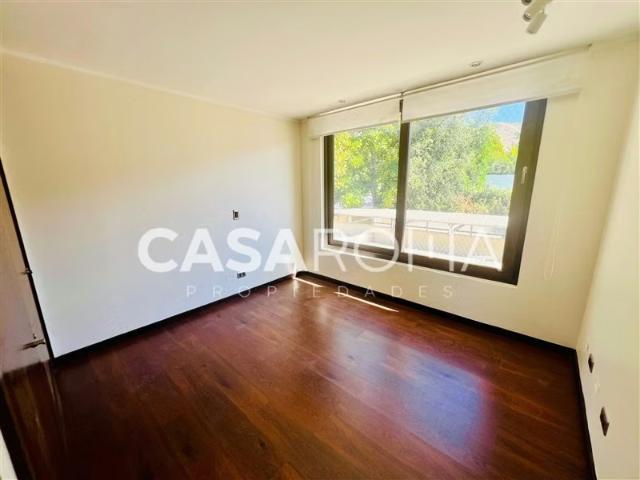 Casa en venta 4d+ servicios/alianza francesa | 4 dormitorios por 14700.00 en Colina