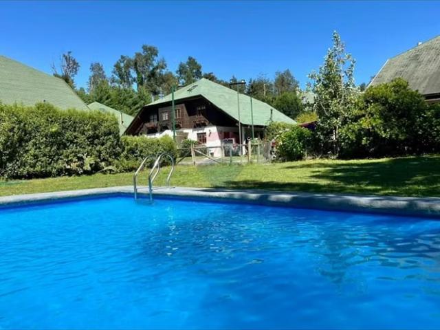 Casa en venta, 4d y 2b. Excelente ubicación! 4 dormitorios por 5870.00 en Pucón