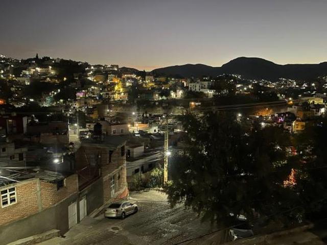 Casa en venta, 5 habitaciones, proyecto para remodelar