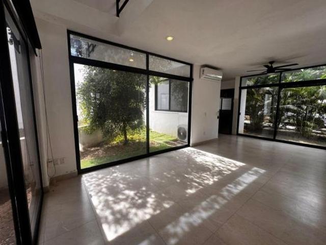 Casa en Venta $8,650,000.00 en Coto Privado, CP. 48335, Marina Vallarta, Puerto Vallarta, Jalisco