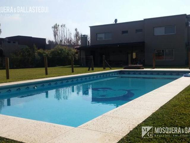 Casa en venta/alquiler en Santa Catalina Villanueva