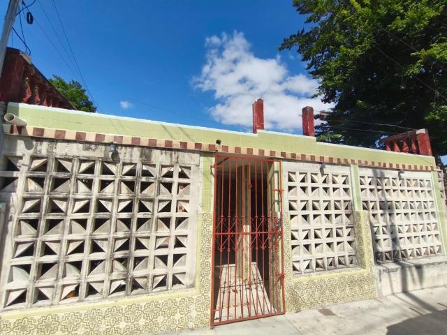 CASA EN VENTA/RENTA 2 PISOS PARA REMODELAR, MERIDA CENTRO AVC 2432
