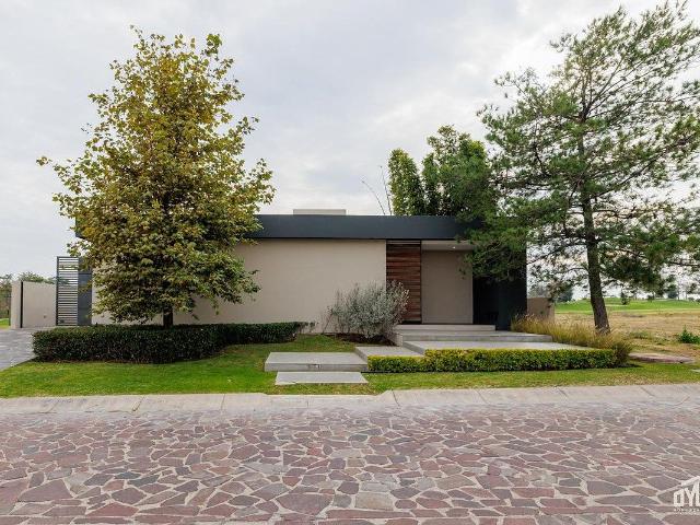 CASA EN VENTA/RENTA
