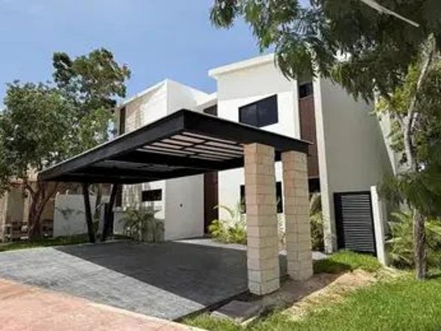 Casa En Venta/renta, 4 Recámaras, Piscina, Sala Tv, Lagos Del Sol, Cancún
