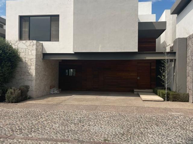 Casa en venta/renta en Arco de Piedra