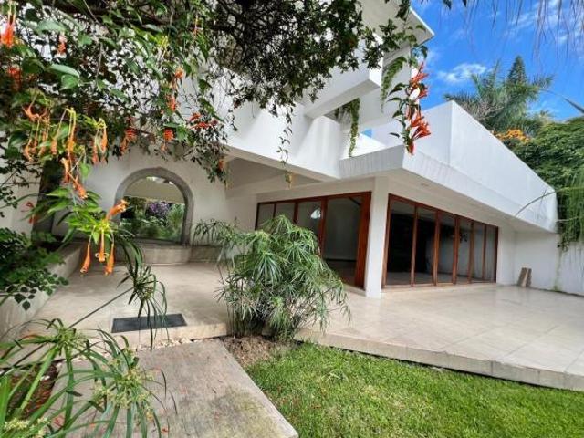 CASA EN VENTA/RENTA EN LA ARBIDE
