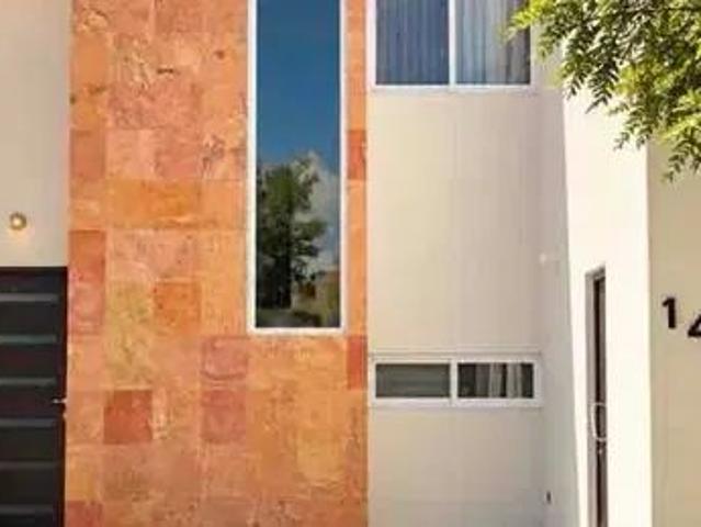 Casa en Villa De Tábora, Avenida Juan Pablo Ii, Villas De Bernalejo, Irapuato, Guanajuato, México