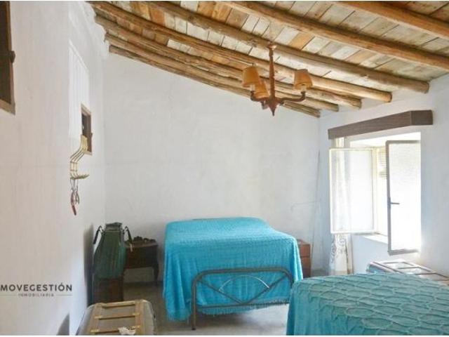 CASA EN VILLALUENGA DEL ROSARIO
