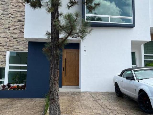 Casa en vistas altozano coto privado