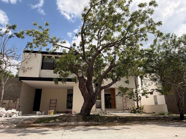 CASA EN YUCATÁN COUNTRY CLUB