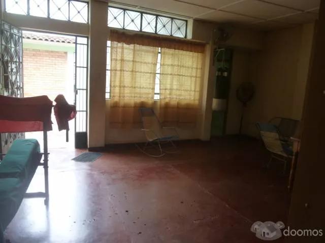 Casa en zona industrial