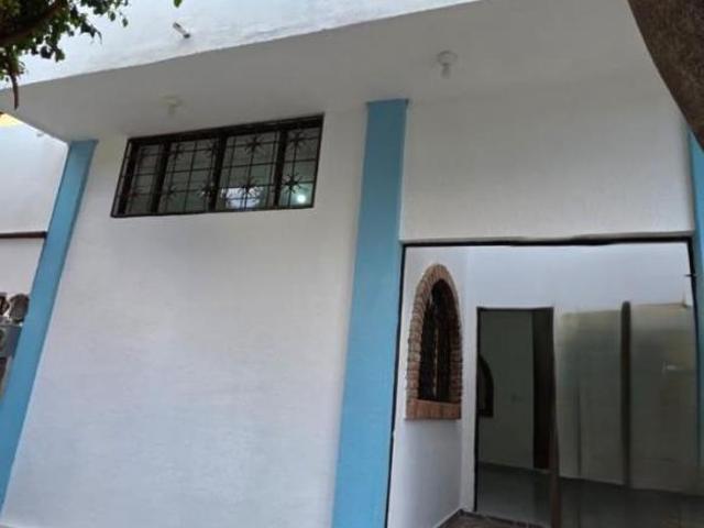 CASA EN 17 AV. SUR PONIENT NO. 581, BARRIO SAN FRANCISCO, TUXTLA GUTIÉRREZ, CHIAPAS