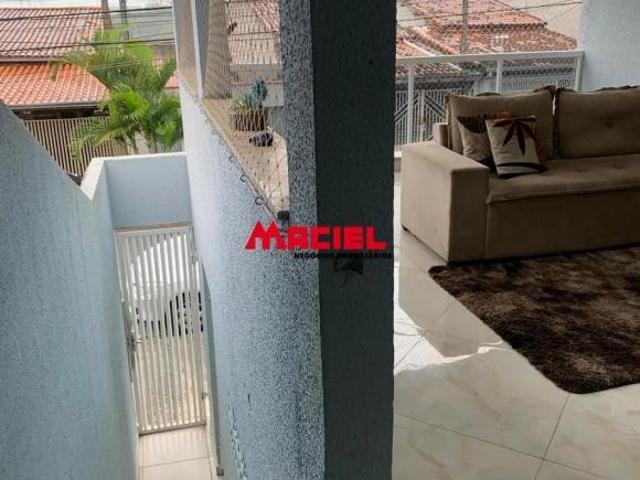 Casa Encantadora no Jardim Santa Inês I: Excelente Acabamento, Conforto e Localização Privilegiada