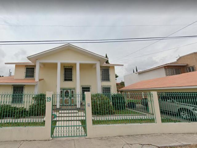 Casa enorme en Colinas del Cimatario, Queretaro, Remate bancario