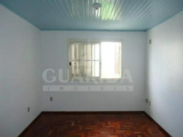 Casa ENORMEEE com 3 dormitórios no bairro Rubem Berta