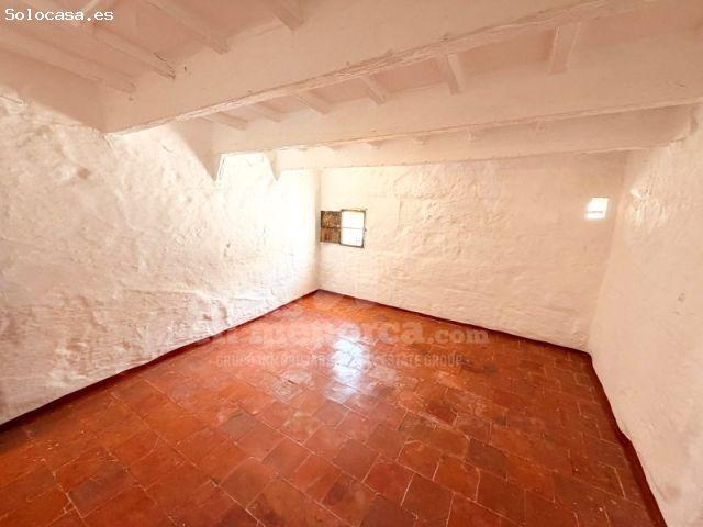 Casa entera con gran patio en Ferreries