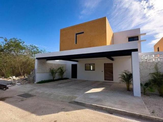 Casa EQUIPADA dentro de Privada Amaranta, Conkal