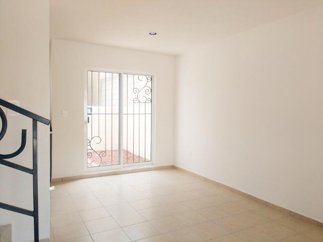 Casa Equipada en Renta, en Residencial Viñedos. Con 2 Habitaciones