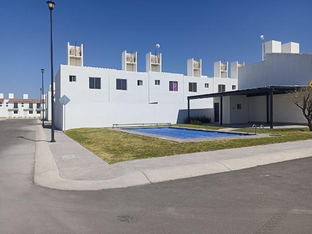 casa equipada en renta por av peña flor