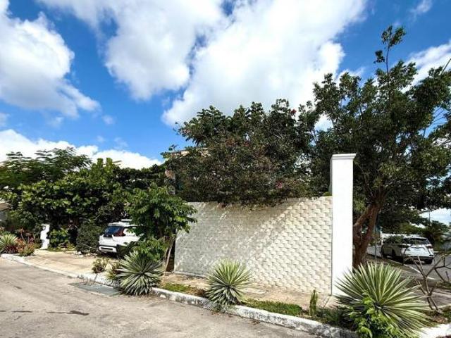 CASA EQUIPADA VENTA ESQUINA TERRENO EXCEDENTE 4 RECAMARAS GRAN SANTA FE MERIDA
