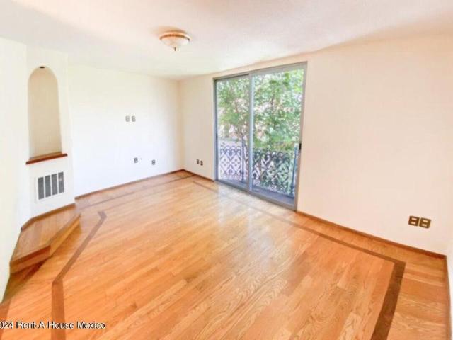 Casa es Venta en Calle Santiago, San Jeronimo Lidice RU 25 2769