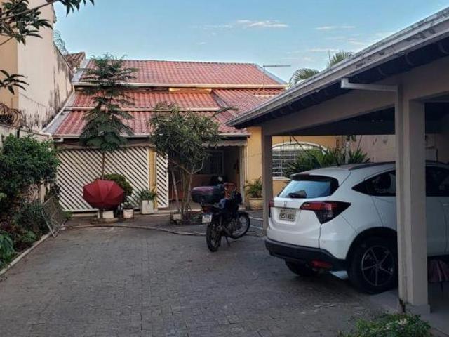 CASA ESCRITURADA TAGUATINGA 3 QUARTOS HABITE SE ÁREA GOURMET CHURRASQUEIRA