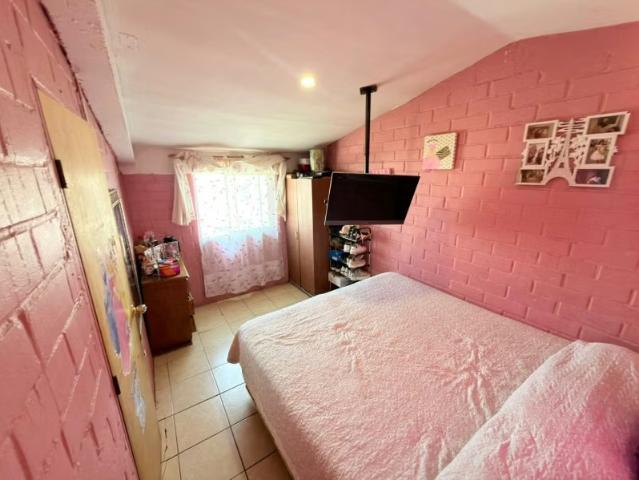 Casa escuela básica miravalle, plaza anais | 4 dormitorios por 82000. 00 en Peñalolén
