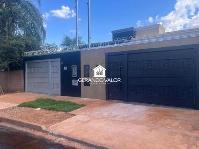 Casa Espaçosa, Oportunidade Imperdível no Santa Emília