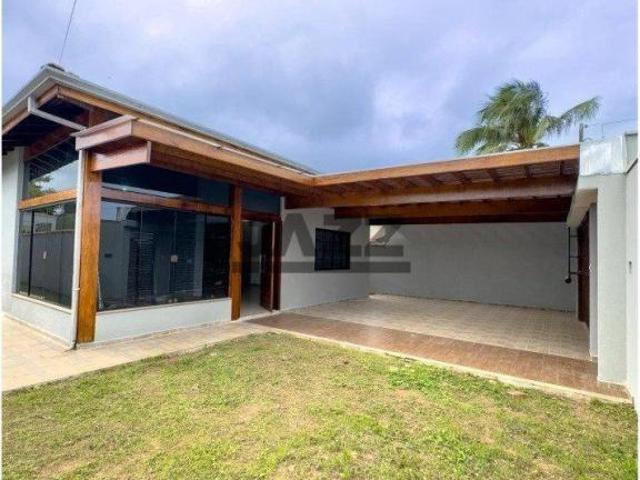 Casa Espaçosa à Venda no Jardim das Gaivotas Caraguatatuba 2km da praia do Indaia