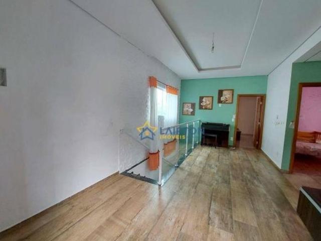 Casa Espaçosa à Venda no Residencial Terras de Atibaia 230 m² de Construção