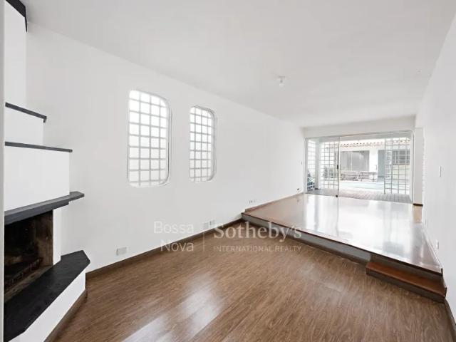 Casa espaçosa com área de lazer completa no coração do Brooklin