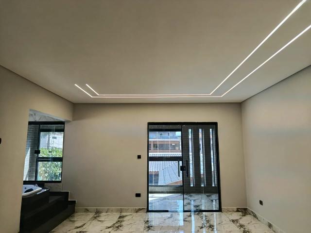Casa Espaçosa com Piscina na Vila Caiçara