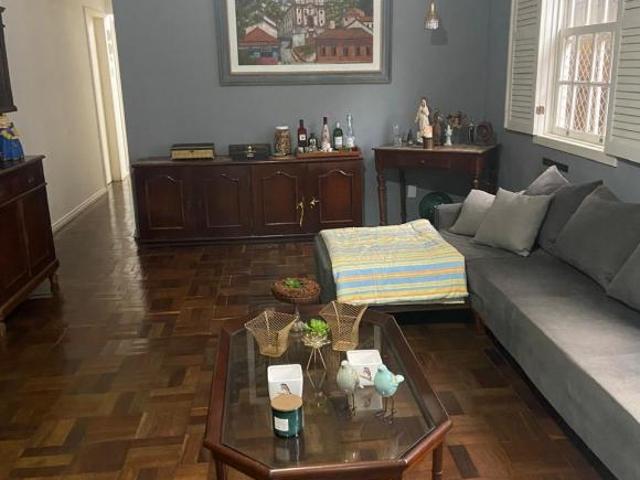 Casa espaçosa com quintal arborizado Bairro Água Limpa, Ouro Preto/MG