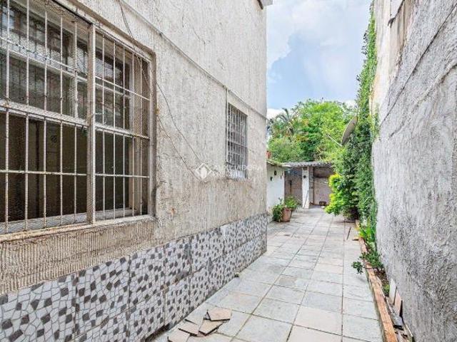 Casa espaçosa e arejada, próxima do Desco e da Cristóvão Colombo, no bairro Floresta