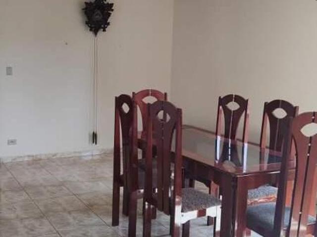 Casa espaçosa em terreno de mais de 1000m² dentro da cidade